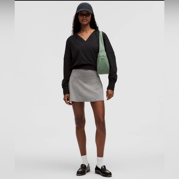 Lululemon Mini Shoulder Bag 4L. Color: Grey Eucalyptus - Picture 2 of 5